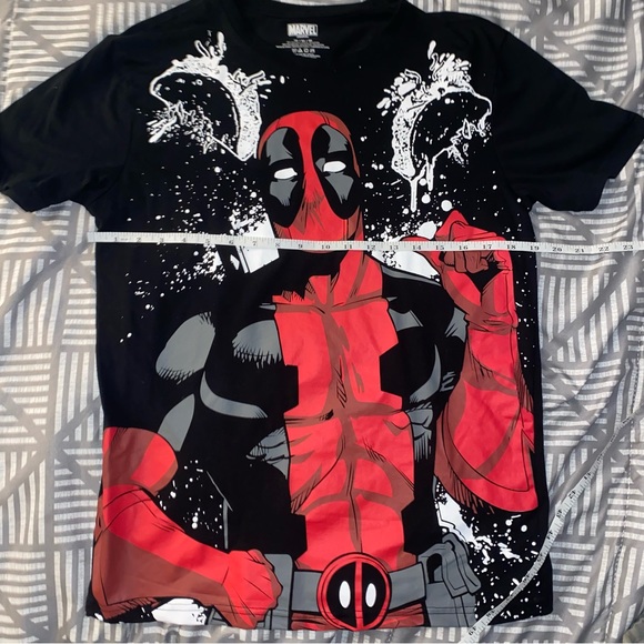 Marvel Deadpool Graphic Tee Medium - Picture 5 of 6